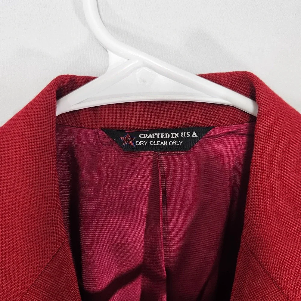 VTG Hardwick Men's Sport Coat Blazer Two Button Red Polyester Solid Size 34R